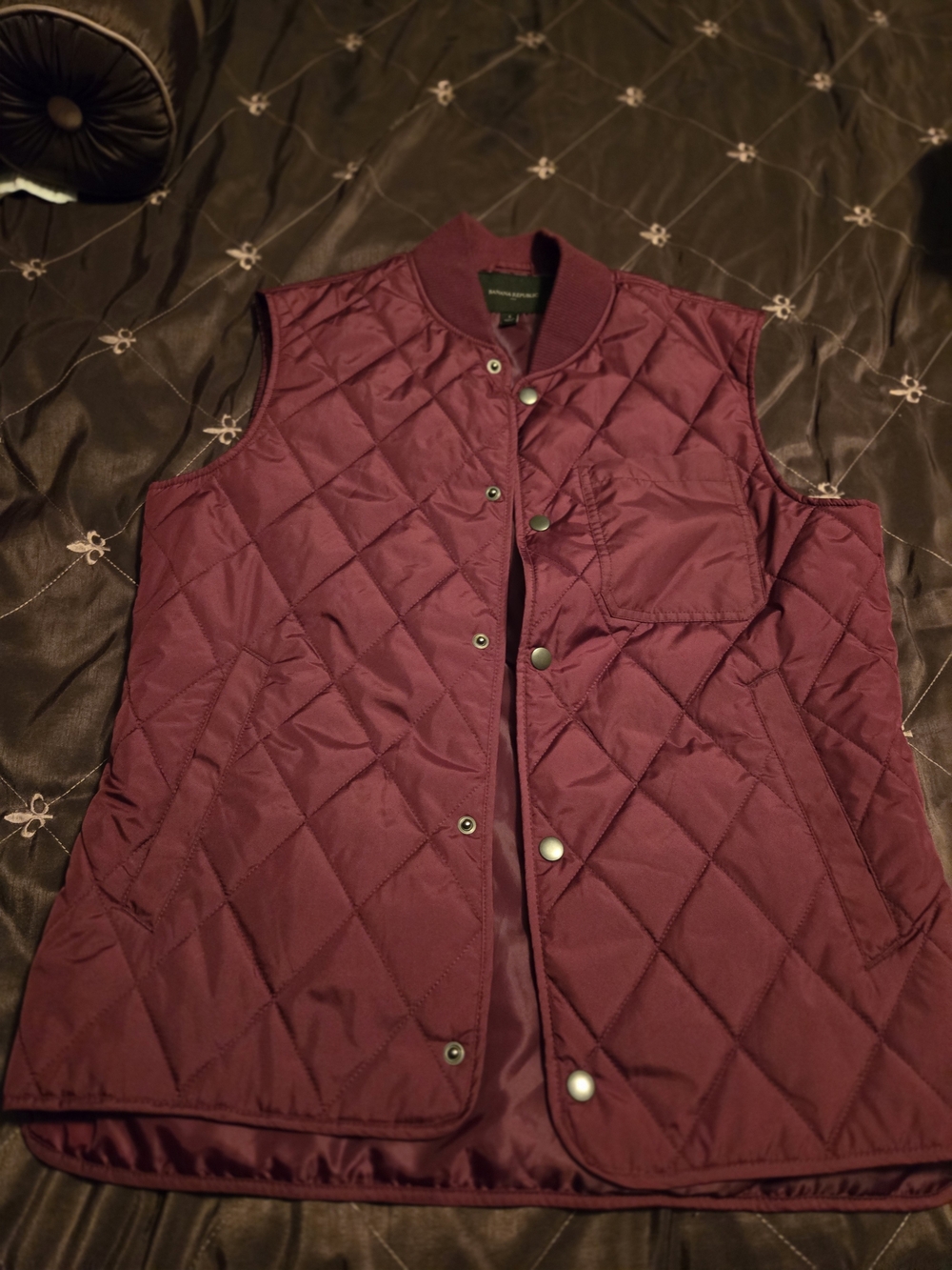 Fall 2026 Trend Color Banana Republic Quilted Sleeveless Vest Jacket - Burgundy
